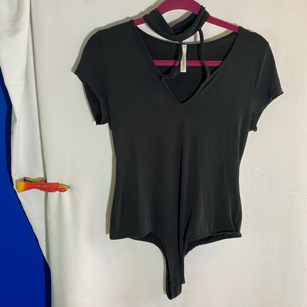 Love Republic Black Women’s Large Short Sleeve Bodysuit